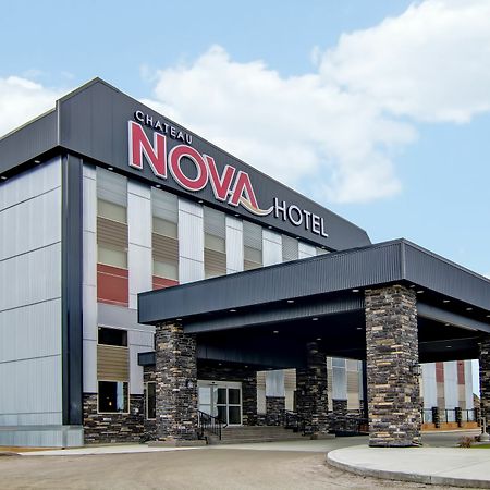 Chateau Nova Yellowknife Exteriör bild